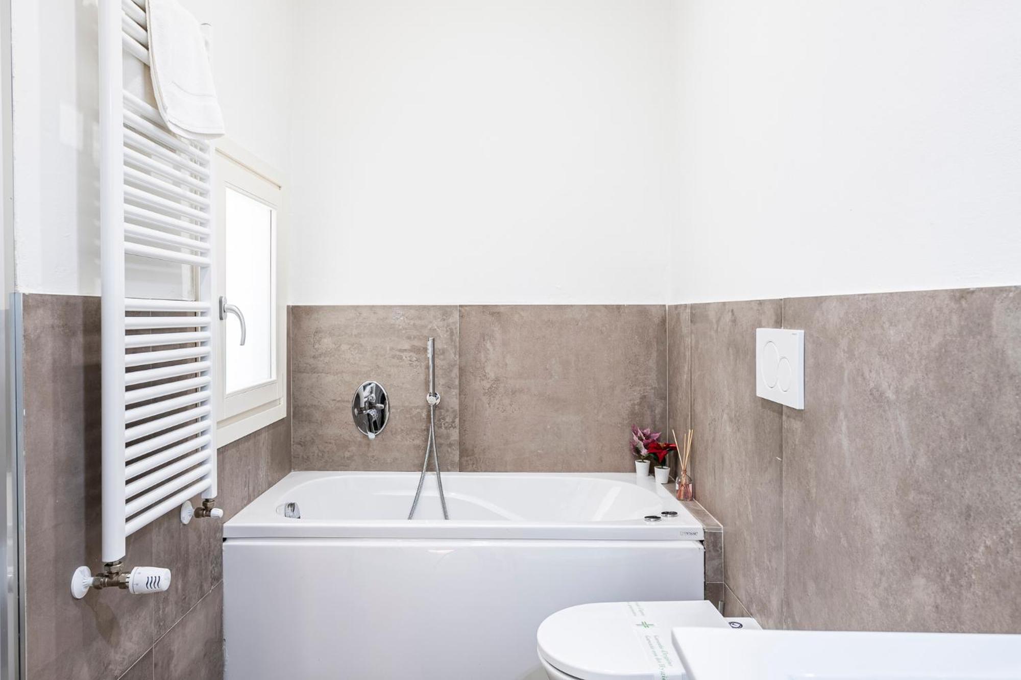 10 Minuti Duomo - Double Suite Con Idromassaggio Florenz Exterior foto